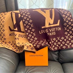 Authentic Louis Vuitton Scarf